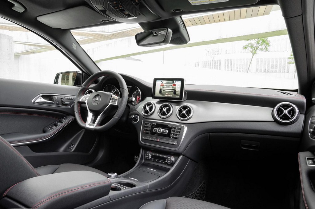2014 Mercedes GLA Interiors