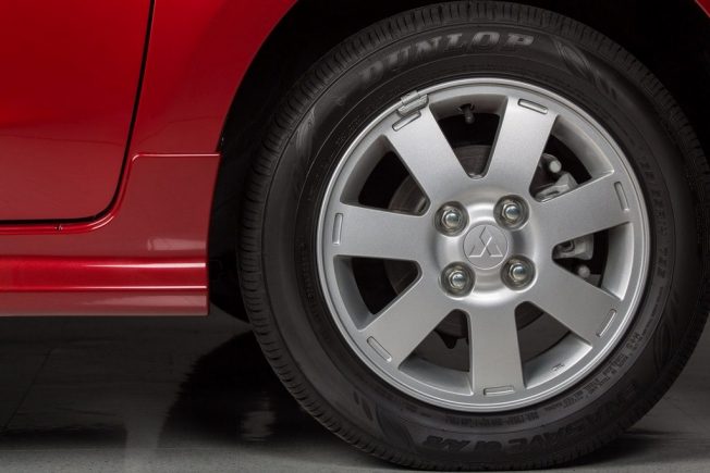 2014 Mitsubishi Mirage Wheels