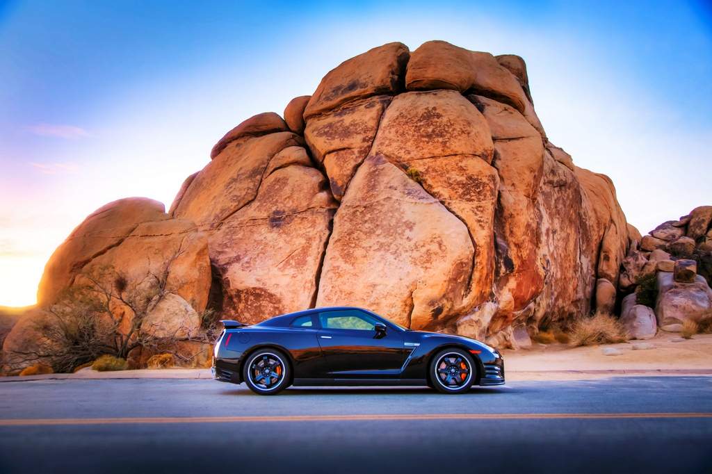 2014 Nissan GT-R Track Edition profile