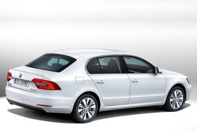 2014 Skoda Superb Facelift Rear