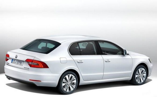 2014 Skoda Superb Facelift Rear