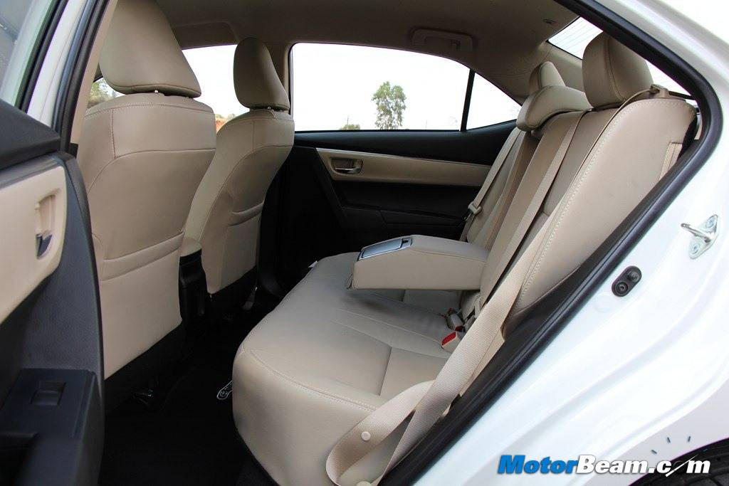2014 Toyota Corolla Altis Legroom Review