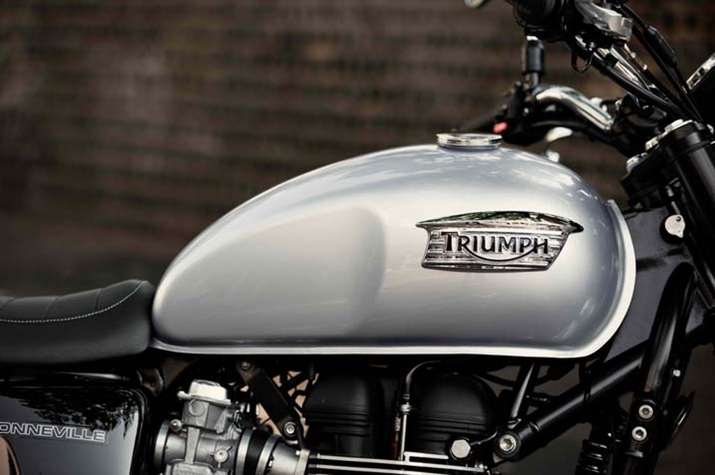 2014 Triumph Bonneville Tank