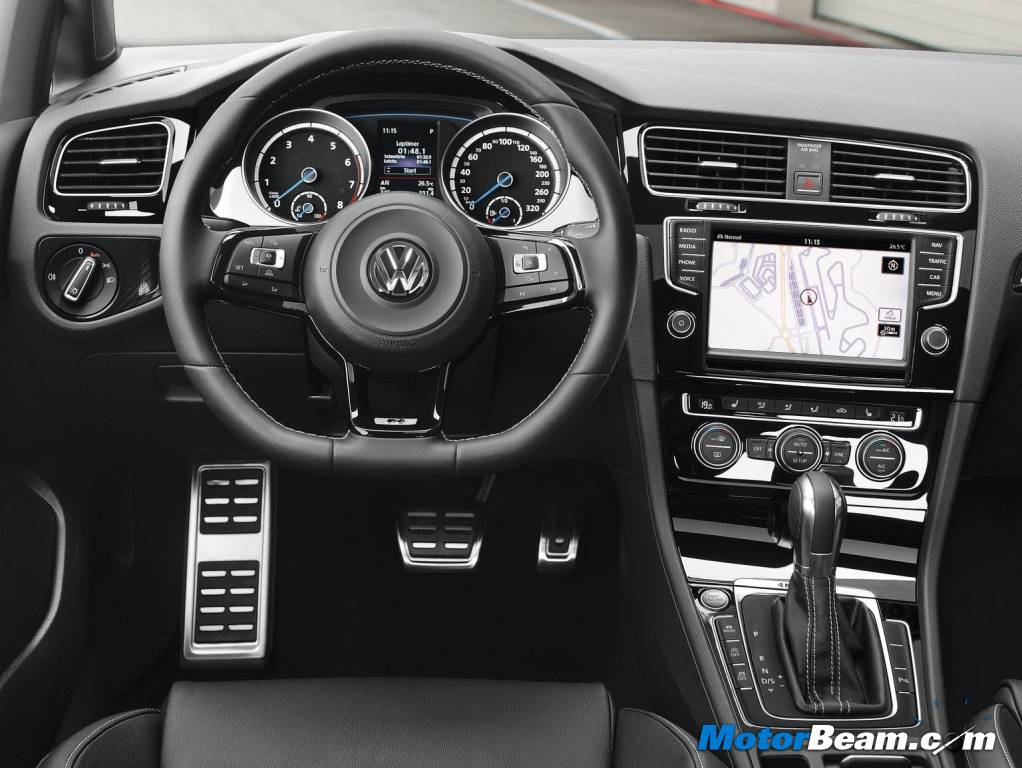 2014 Volkswagen Golf R Interiors