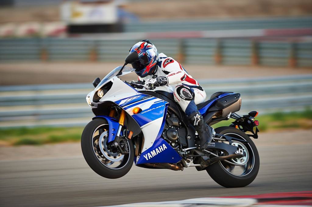 2014 Yamaha R1 Wallpaper