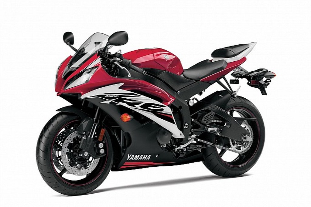 2014 Yamaha R6 Red Front