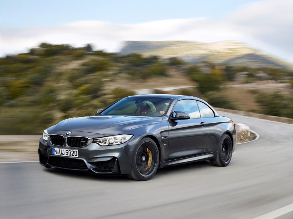 2015 BMW M4 Convertible Roof Up