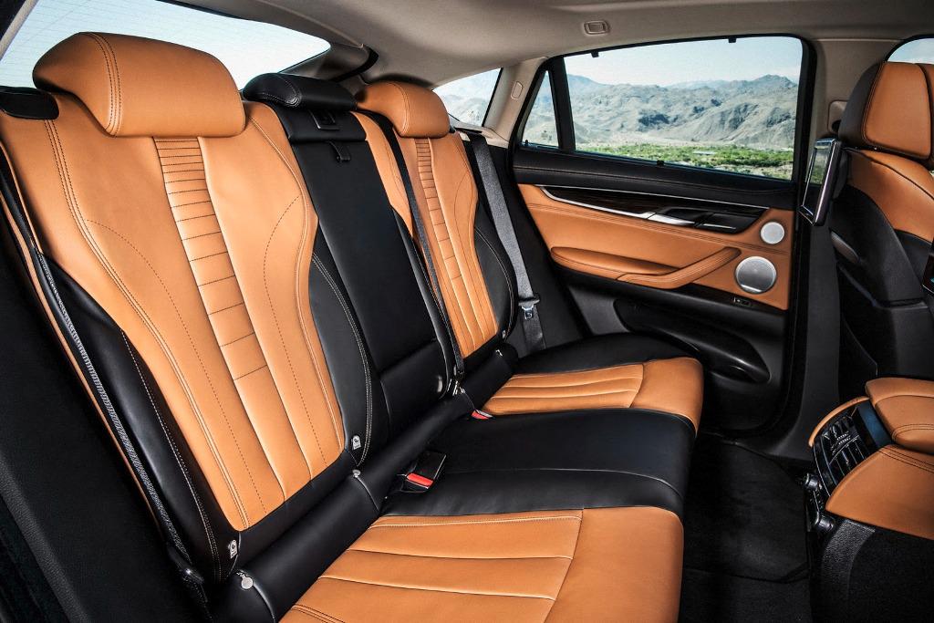 2015 BMW X6 Rear Seats