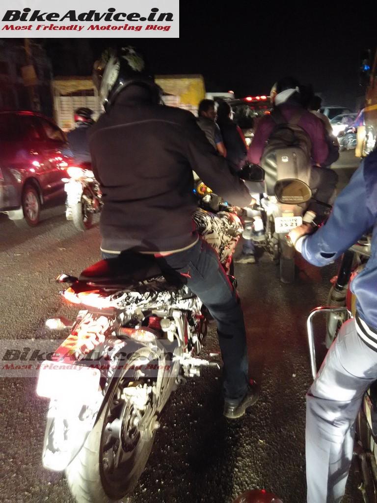 2015 Bajaj Pulsar AS 200 Testing India