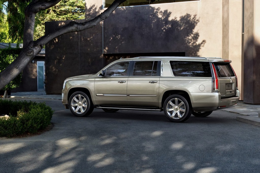 2015 Cadillac Escalade Side