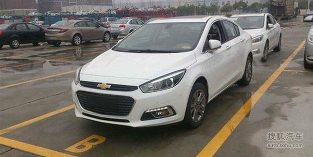 2015 Chevrolet Cruze Spy Shot