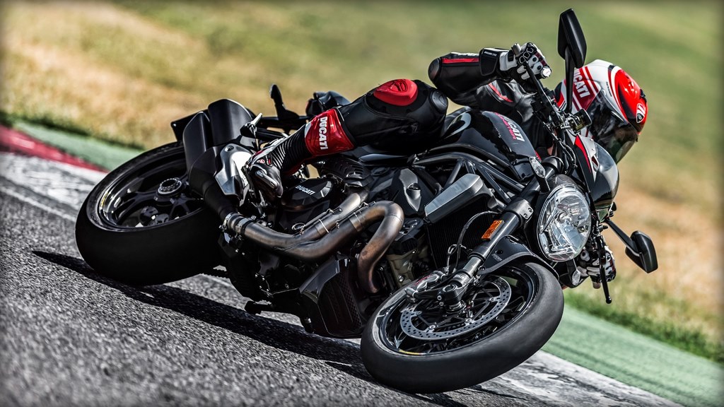 2015 Ducati Monster 1200 R Reveal