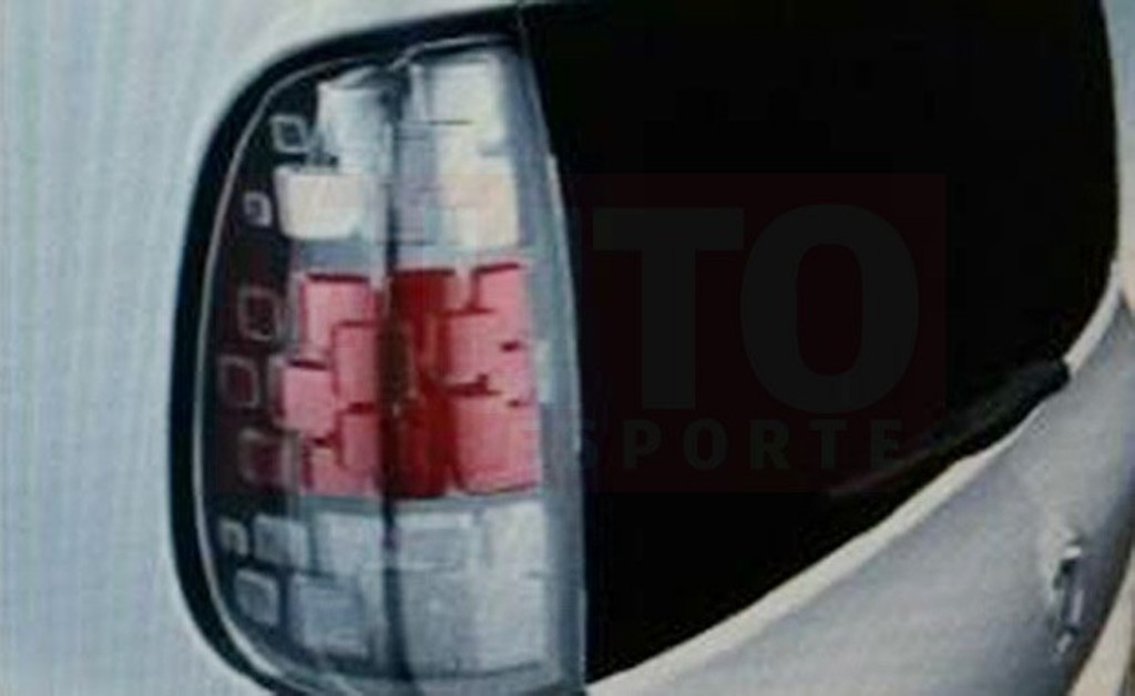 2015 Fiat Uno Tail Light Leaked