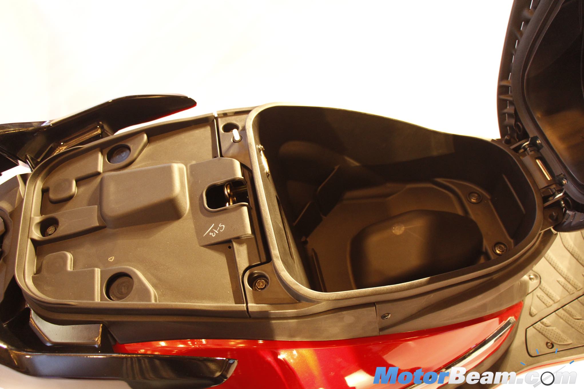 2015 Hero Duet Storage