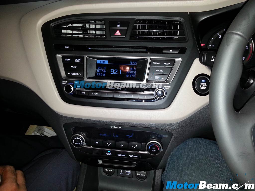 2015 Hyundai Elite i20 Spy Shot Centre Console