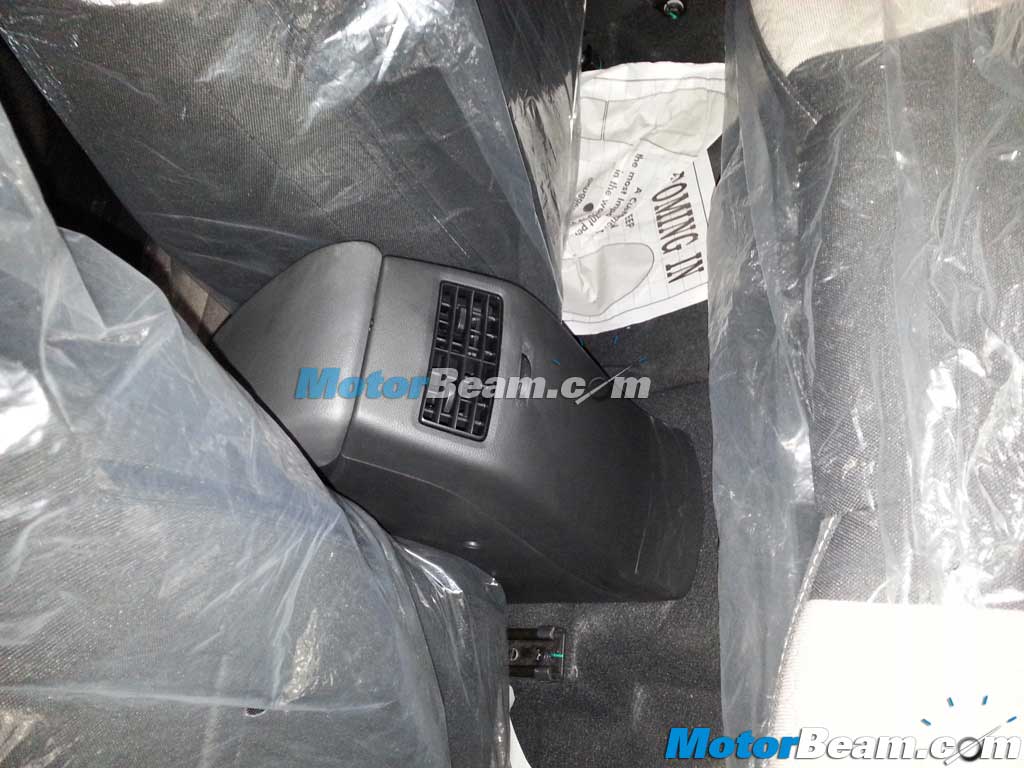 2015 Hyundai Elite i20 Spy Shot Rear AC Vents