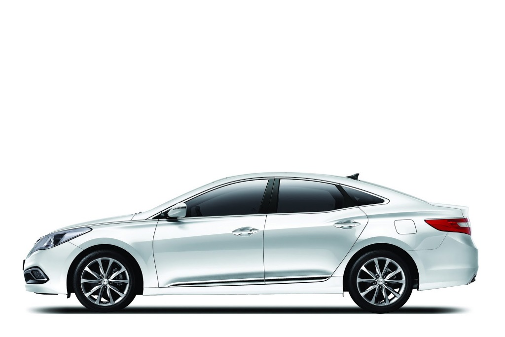 2015 Hyundai Grandeur Side