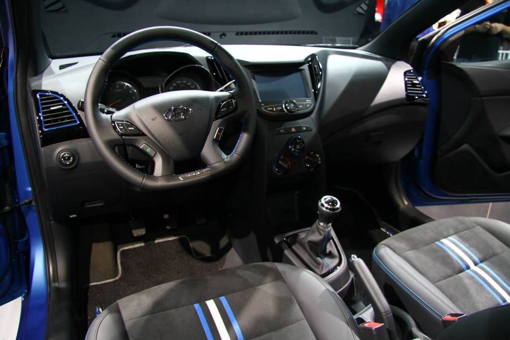 2015 Hyundai HB20 R-Spec