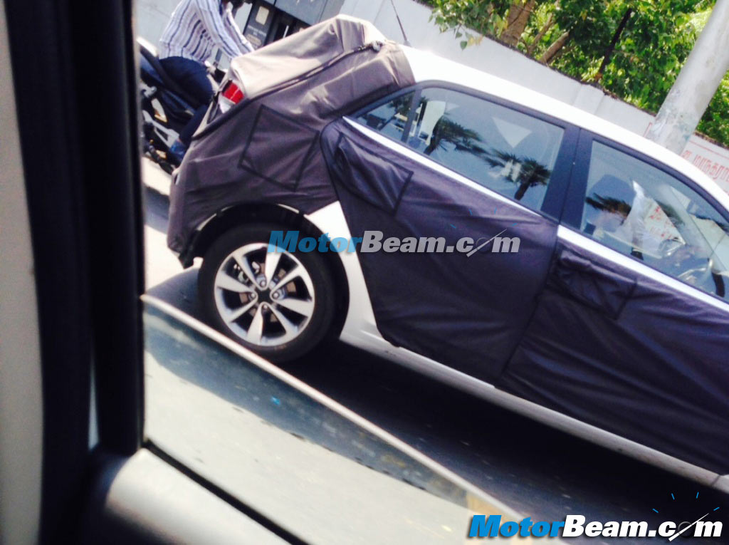 2015 Hyundai i20 Spy Shot Side