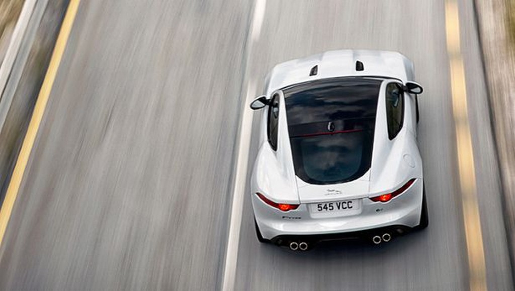 2015 Jaguar F Type Coupe Aerial