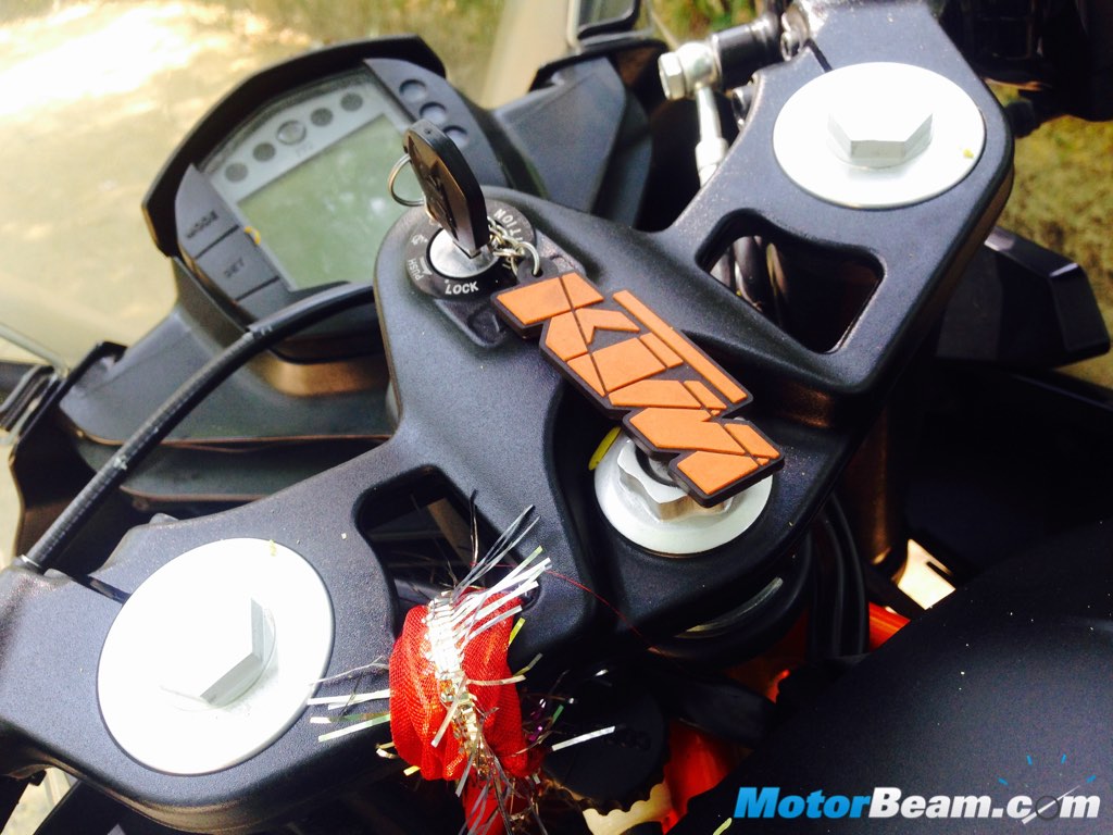 2015 KTM RC 390 Long Term Dash