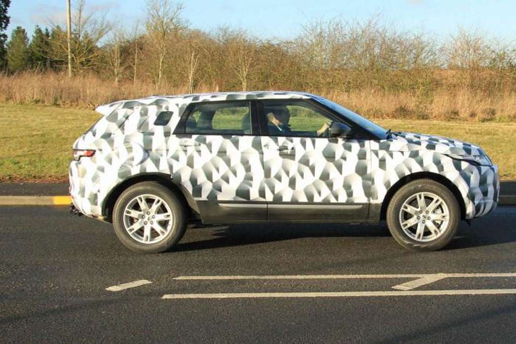 2015 Land Rover Freelander profile
