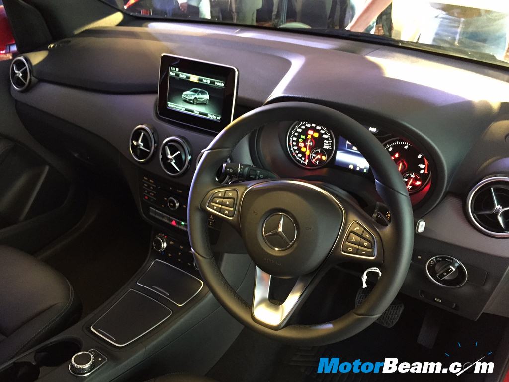 2015 Mercedes B-Class Facelift Dashboard