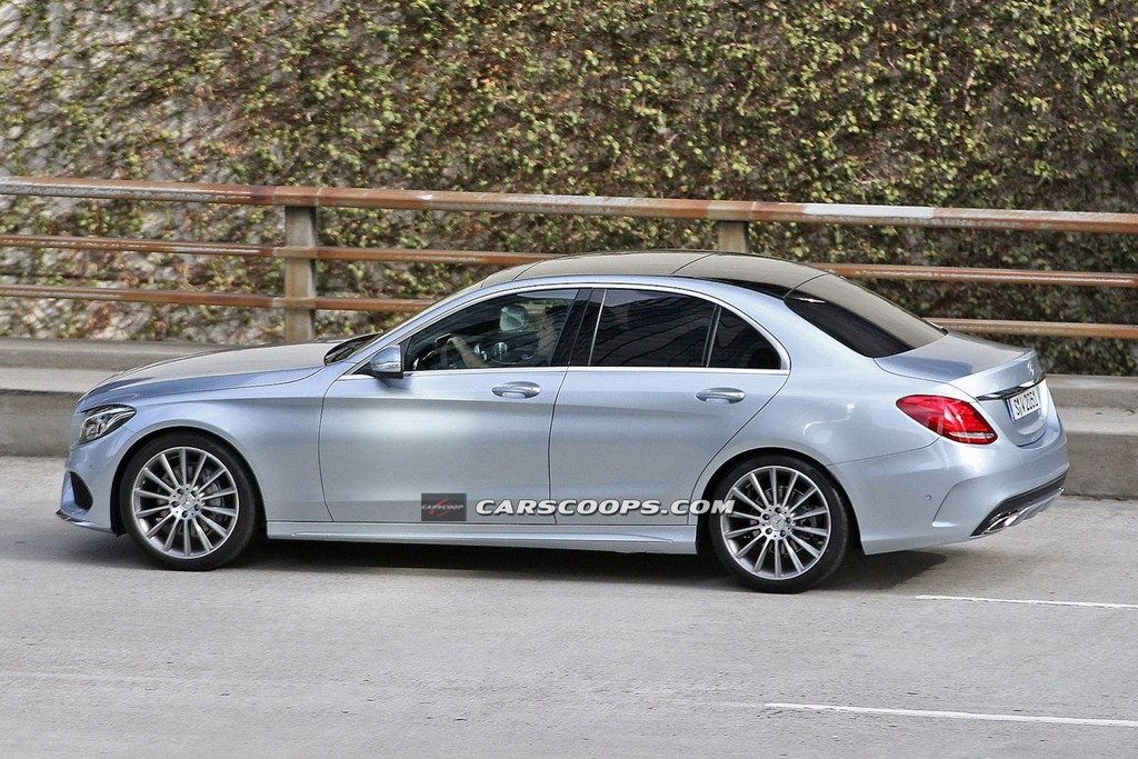 2015 Mercedes-Benz C-Class Saloon Side