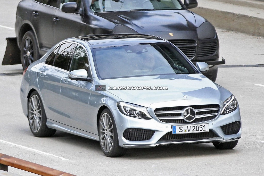 2015 Mercedes-Benz C-Class Saloon