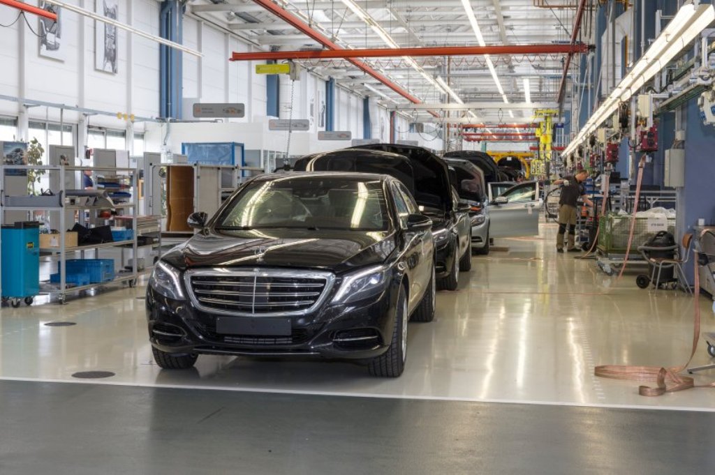 2015 Mercedes S-Class Guard Assembly