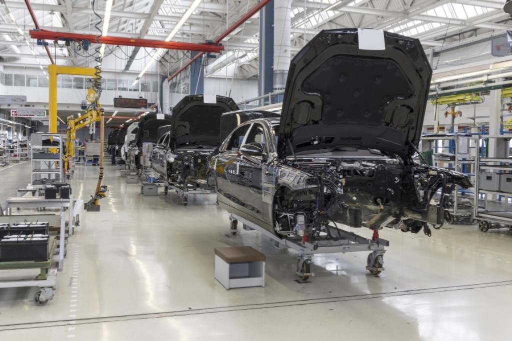 2015 Mercedes S-Class Guard Production