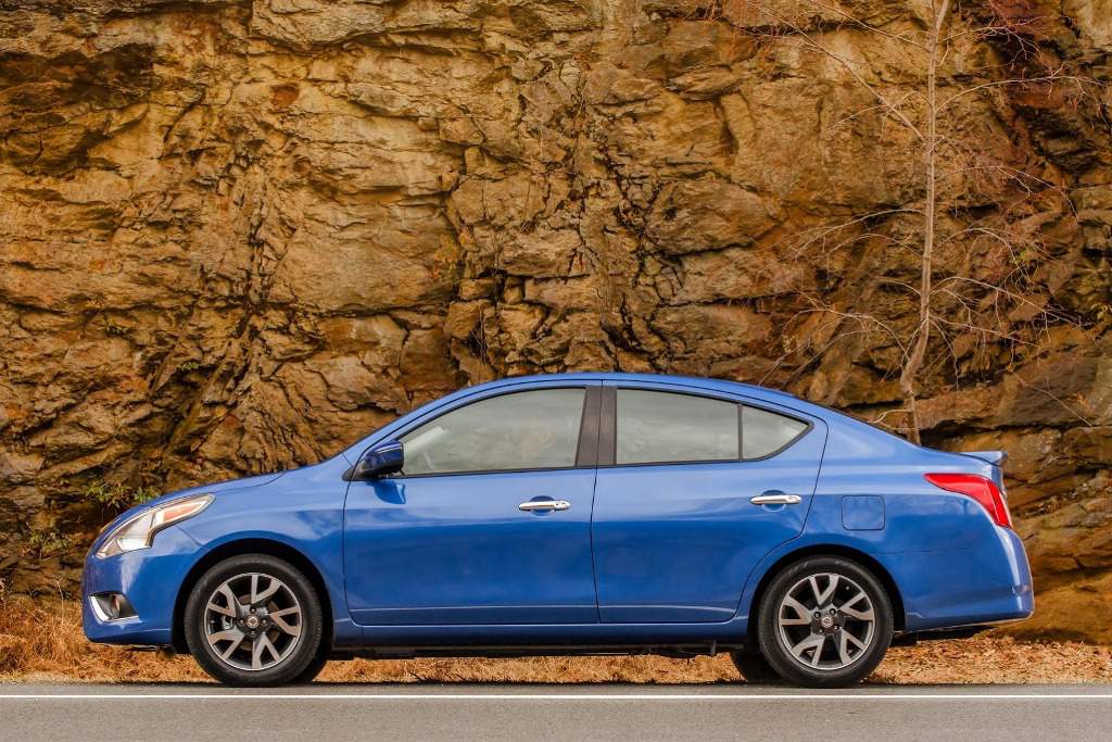 2015 Nissan Sunny USA Side