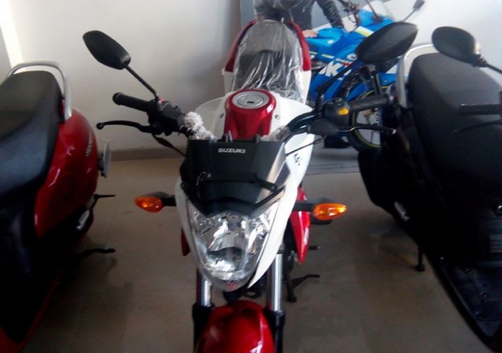 2015 Suzuki Gizzer Dual Tone Front