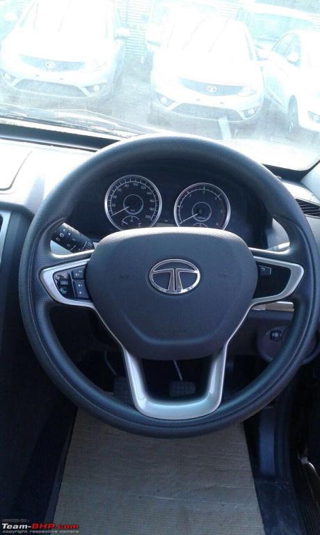 2015 Tata Safari Strome Steering