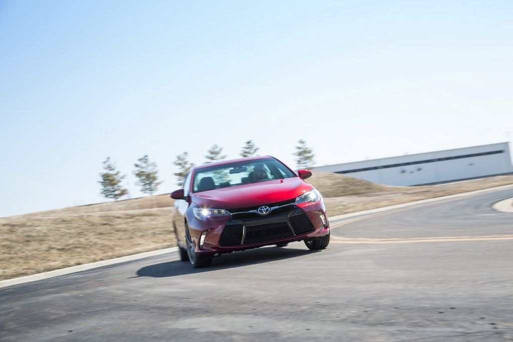 2015 Toyota Camry Action