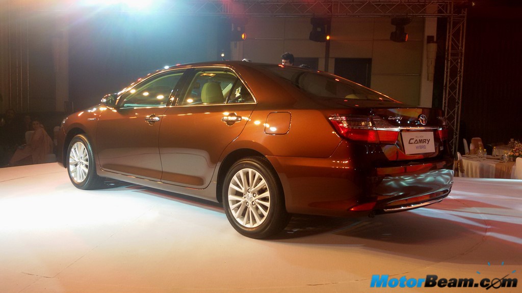 2015 Toyota Camry Hybrid India