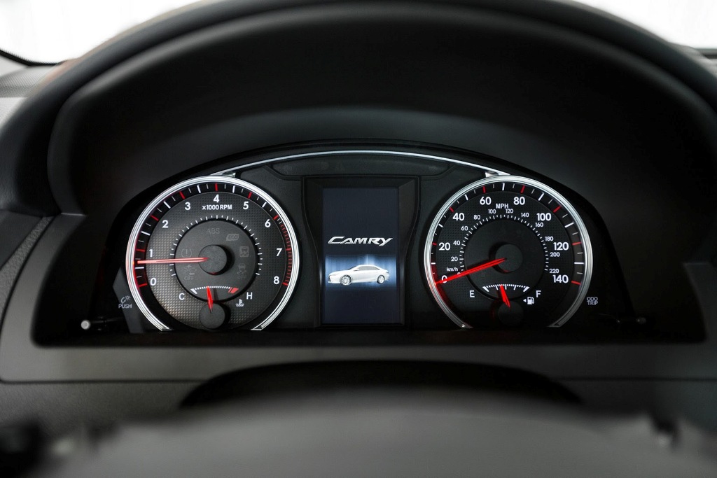 2015 Toyota Camry Instrument Cluster