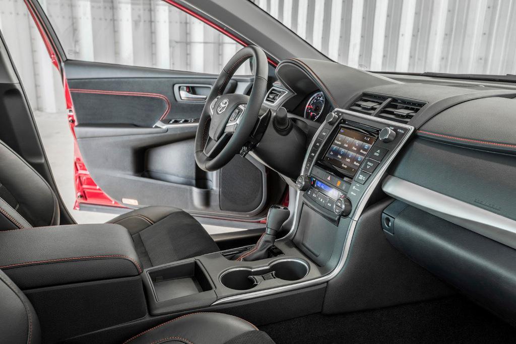2015 Toyota Camry Interior