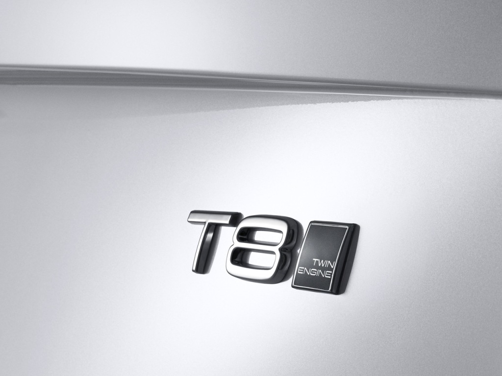 2015 Volvo XC90 T8 Badge