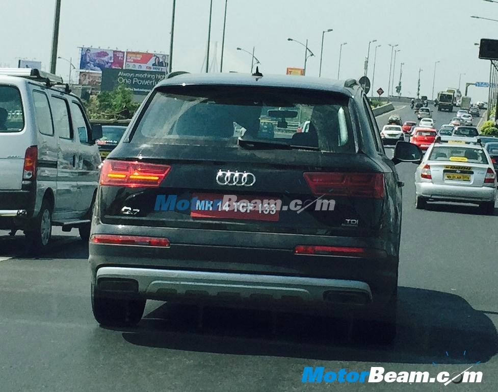 2016 Audi Q7 Spyshot Rear