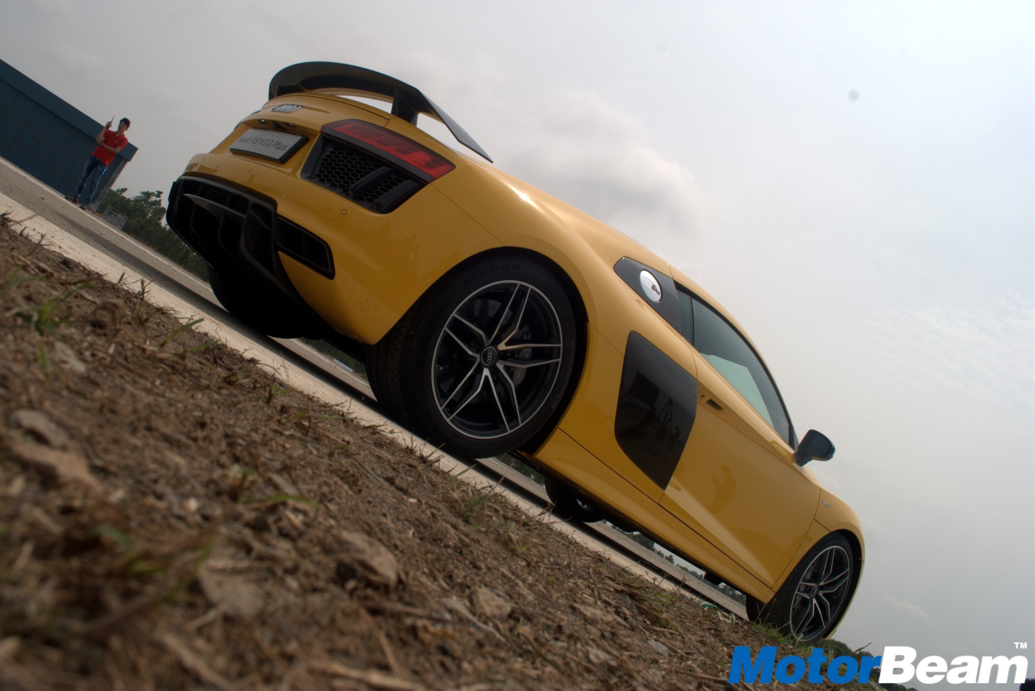 2016 Audi R8 Side