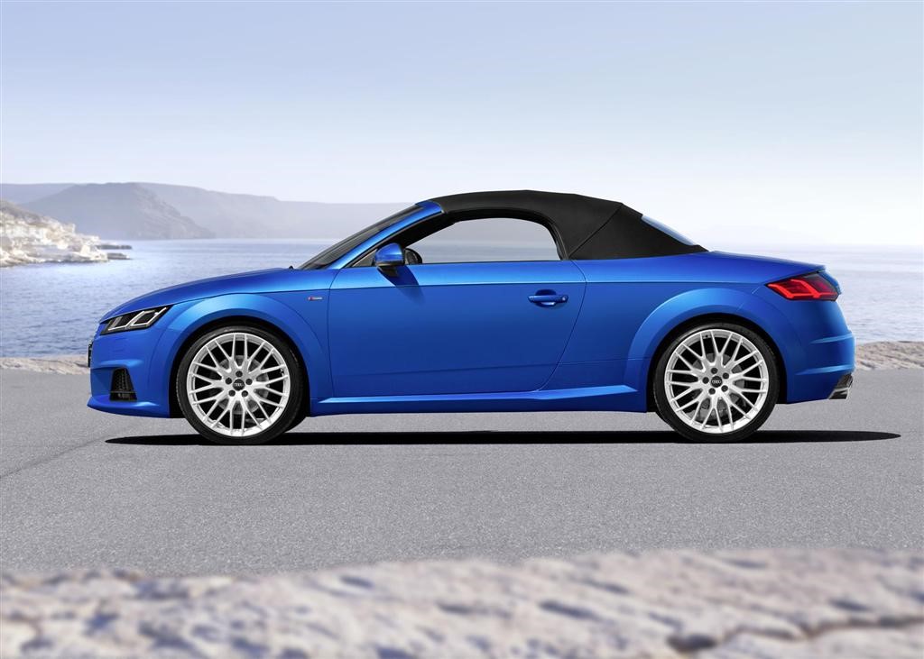 2016 Audi TT Roadster Side