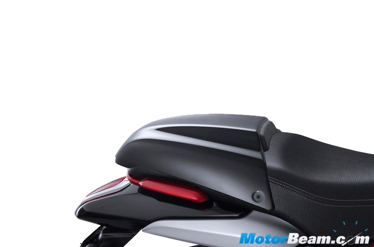 2016 Bajaj V Cowl