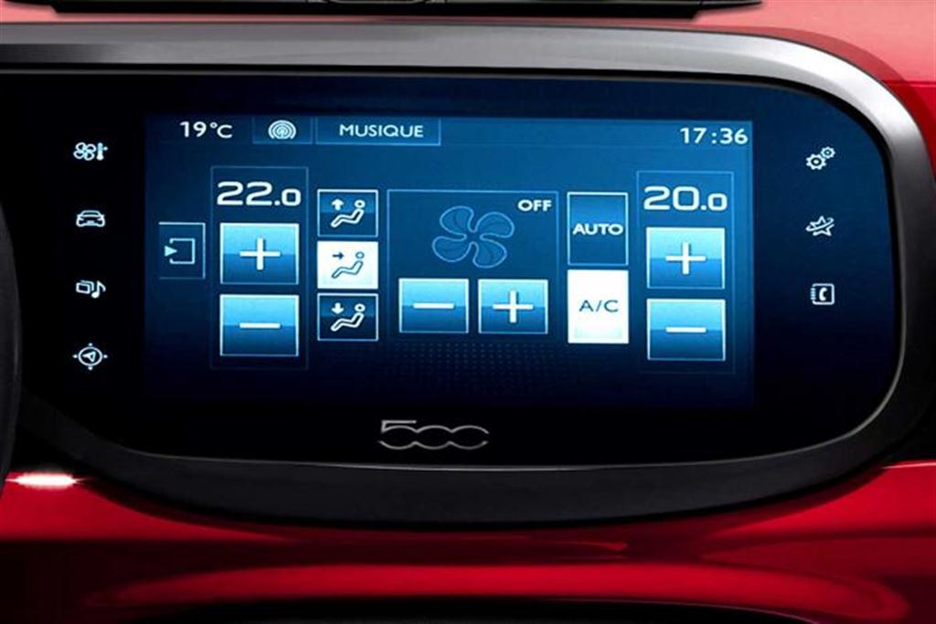 2016 Fiat 500 Screen