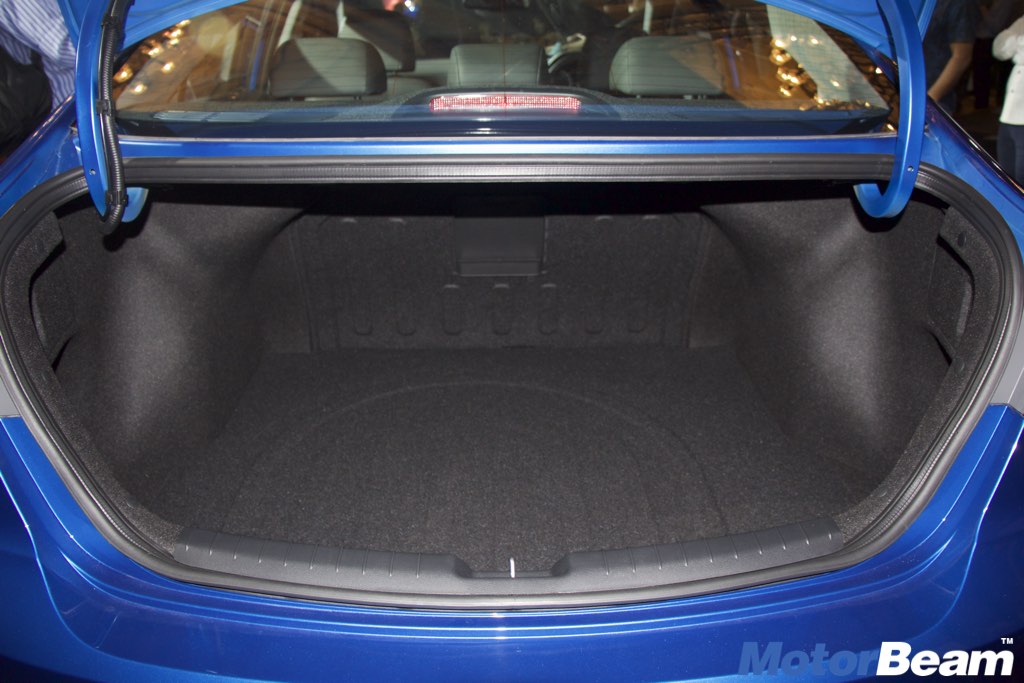 2016 Hyundai Elantra Boot