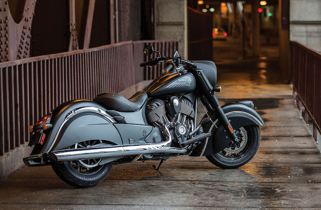 2016 Indian Chief Dark Horse Side