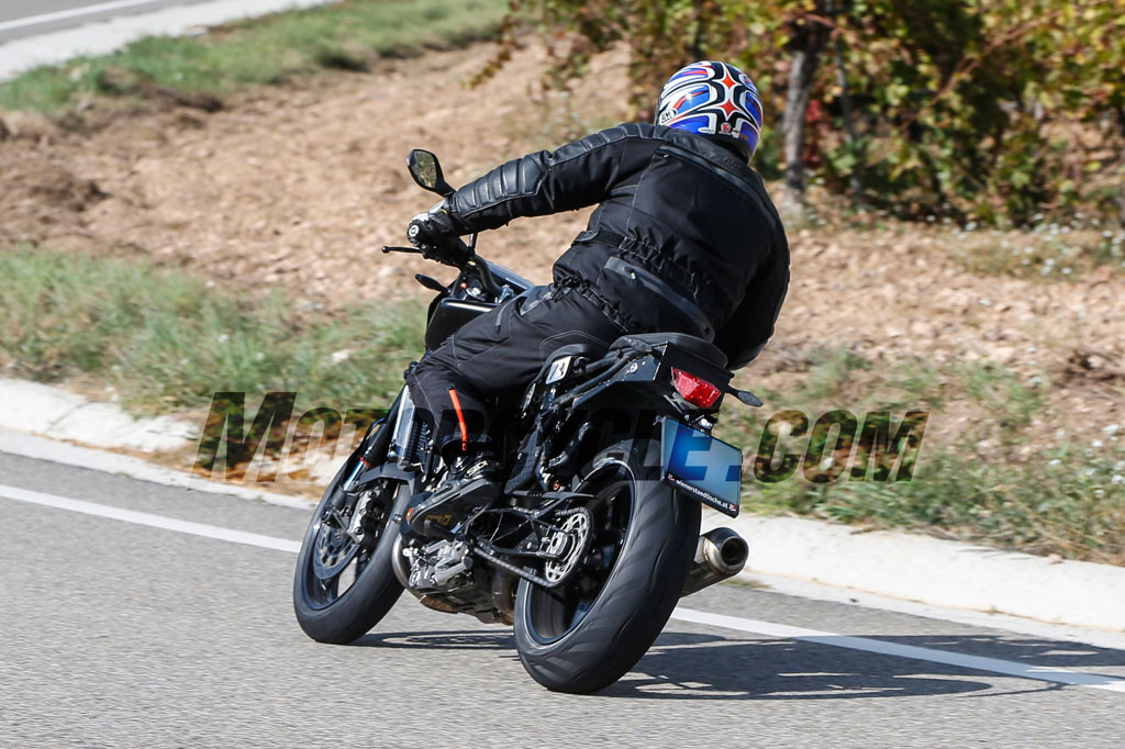 2016 KTM Duke 890 Rear