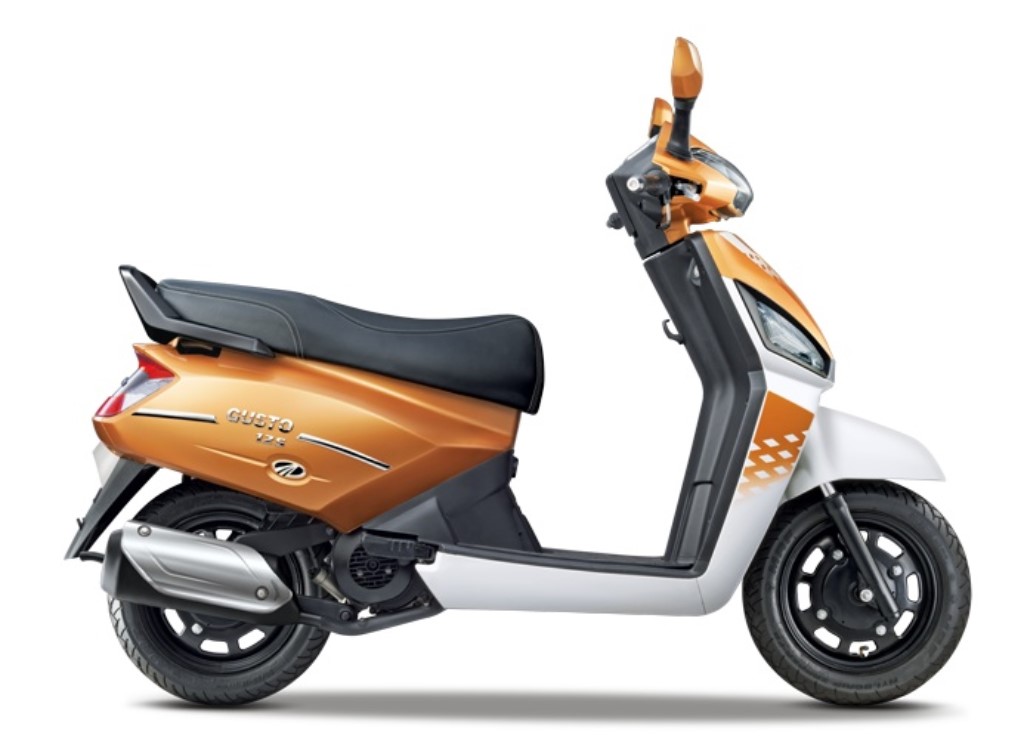 2016 Mahindra Gusto 125 Side