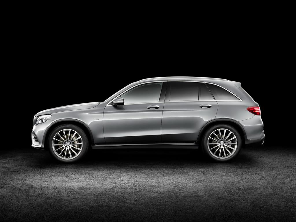 2016 Mercedes GLC Side