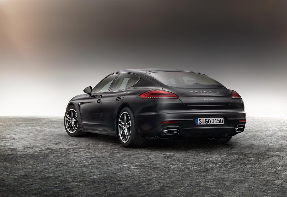 2016 Porsche Panamera Diesel Edition Rear